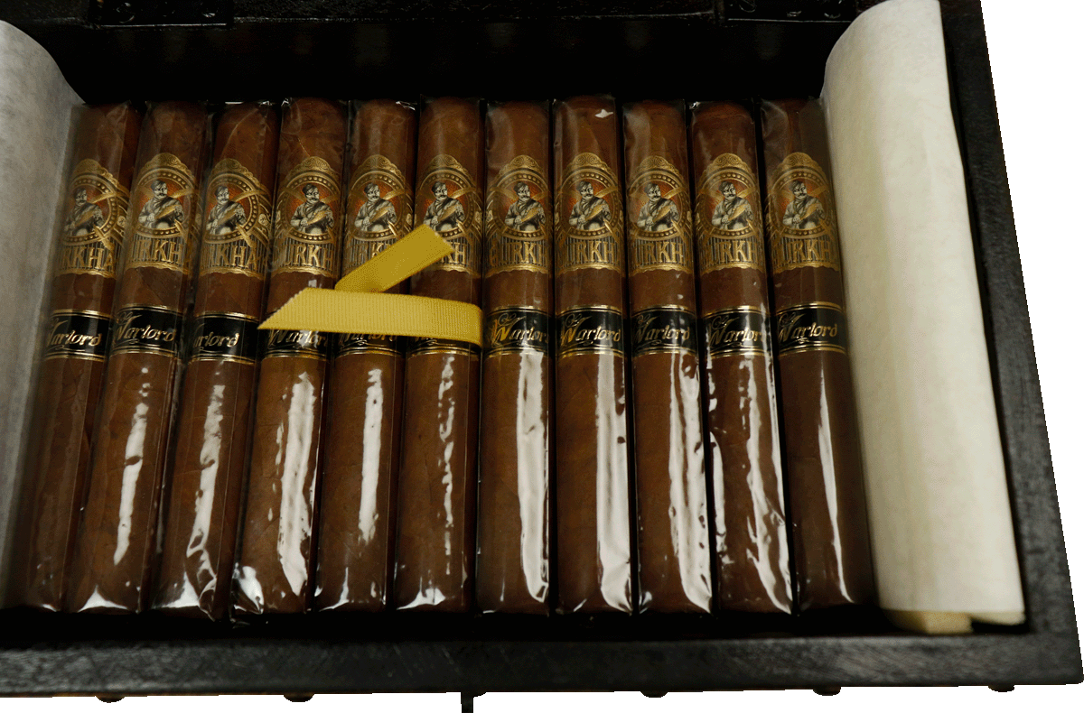 Gurkha Warlord - Holzkiste innen geöffnet